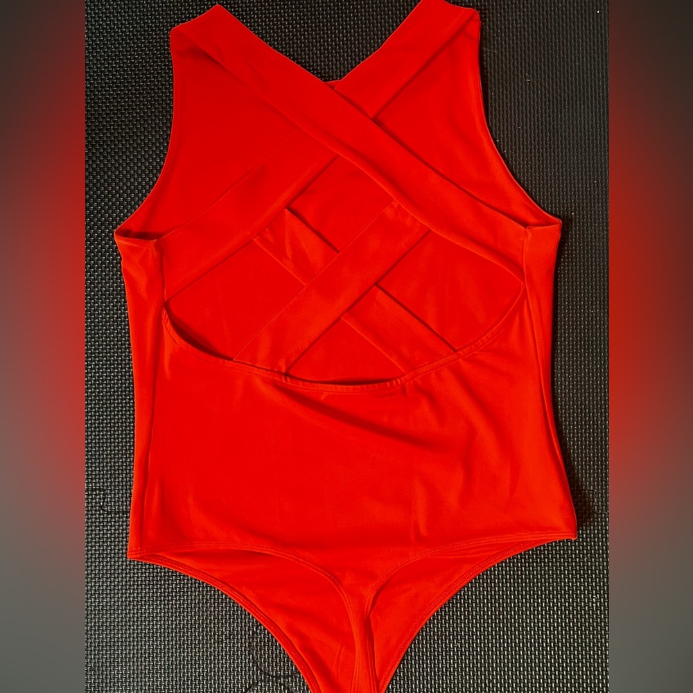 Express cross back body suit